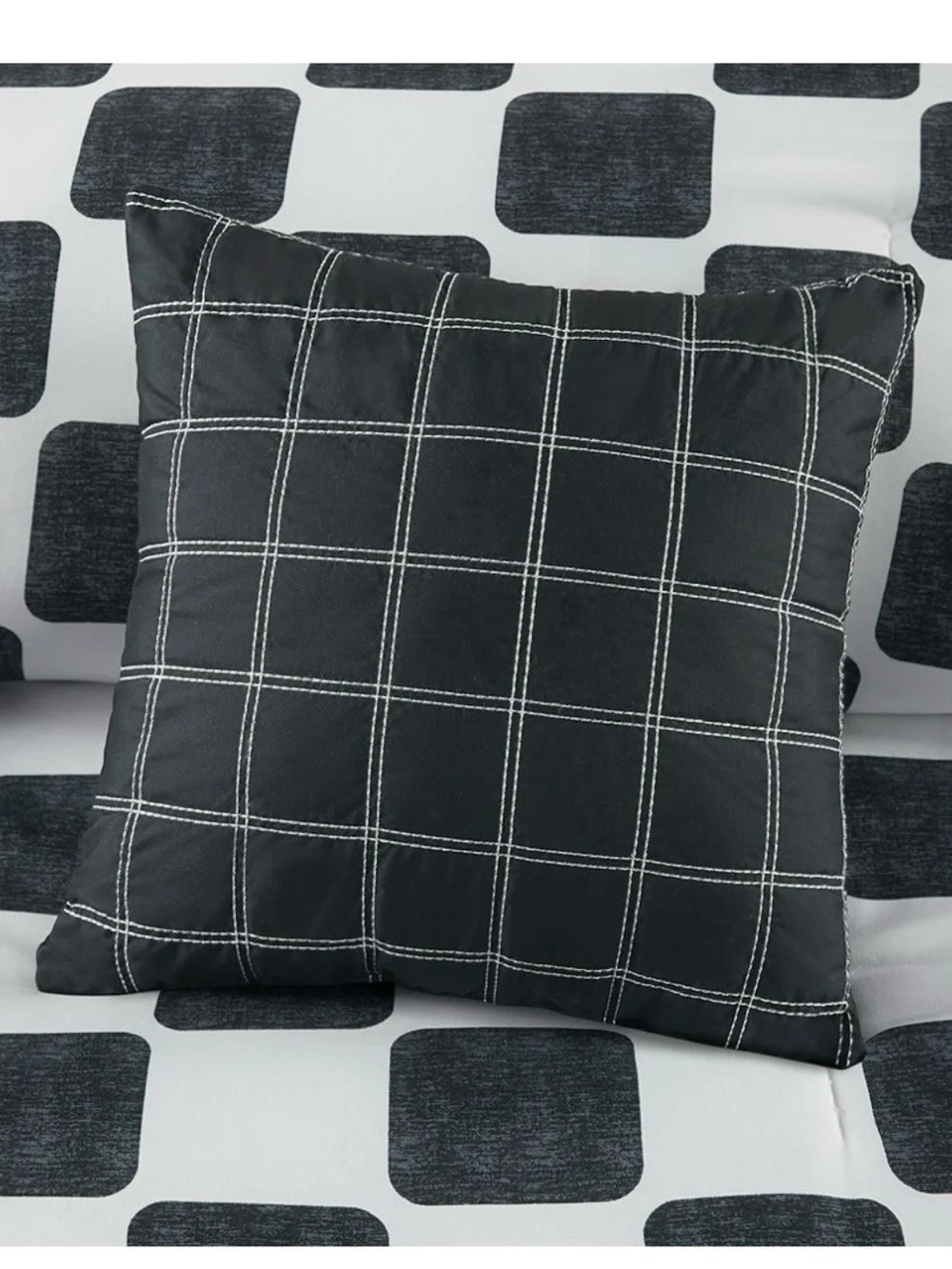 Black & White Checkered Comforter Set